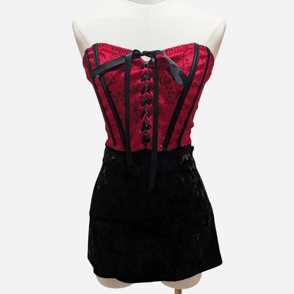 Fredericks of Hollywood Gothic Black and Red Floral Pattern Lace-Up Bustier - Picture 1 of 8
